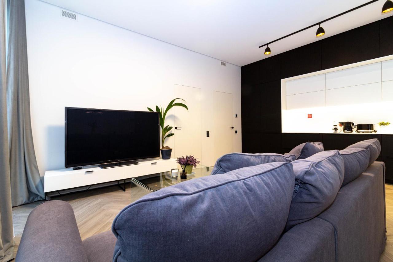 Cohost I Oldtown 60M2 Apt W-Garage Parking, Balcony & Self Check-In VNO Esterno foto