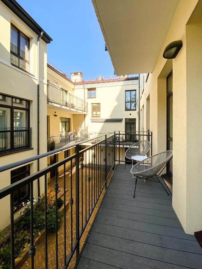 Cohost I Oldtown 60M2 Apt W-Garage Parking, Balcony & Self Check-In VNO Esterno foto